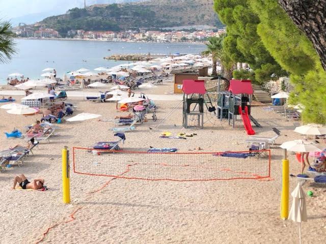 ApartHotel Villa Mozart Podgora Esterno foto