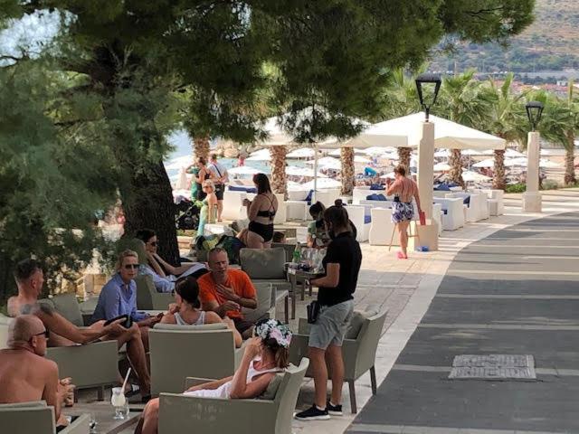 ApartHotel Villa Mozart Podgora Esterno foto