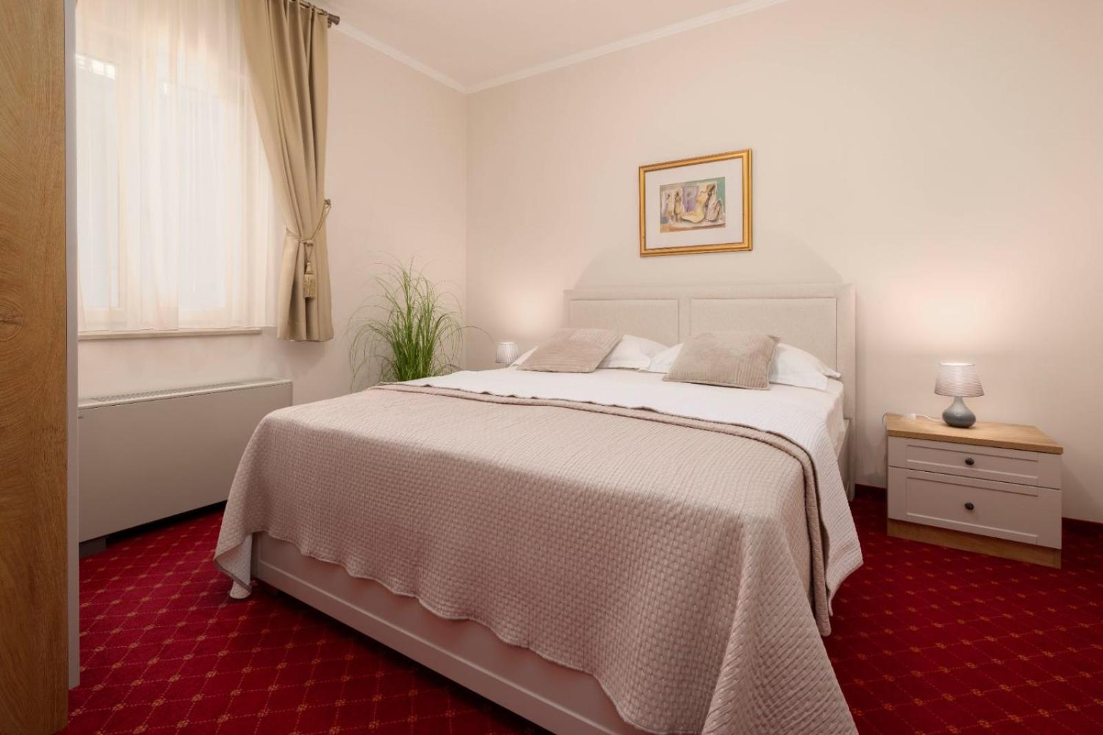 ApartHotel Villa Mozart Podgora Esterno foto